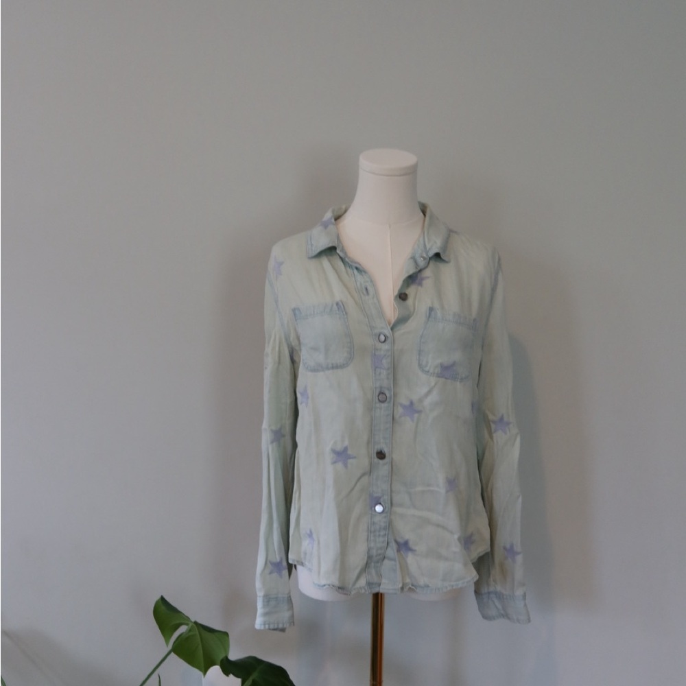 Light Blue Star Pattern Button-Up Shirt - Picture 2 of 2